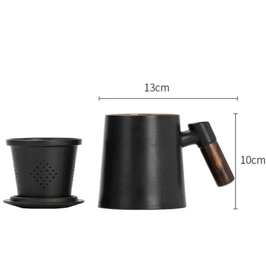 Tasses avec couvercle, filtre et poignée en bois. Une théière dans une tasse !