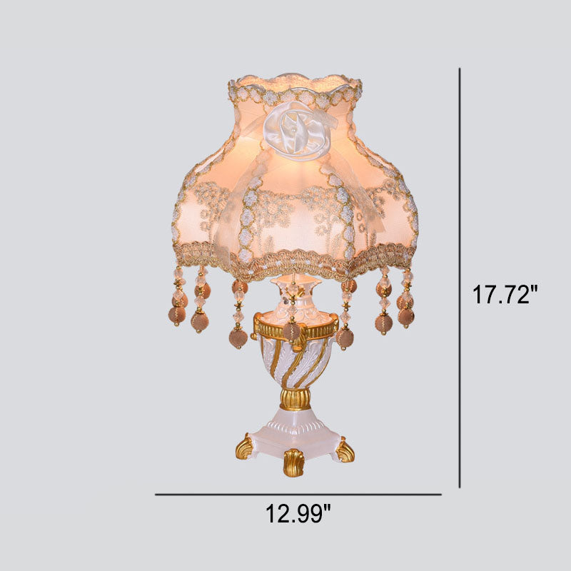 Floroux Lampe de Table Européenne | Tissu & Dentelle | Élégante Base en Résine Lumineuse | Décoration & Éclairage
