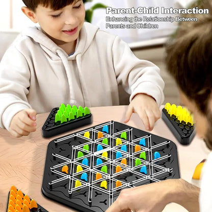 Jeu d'échecs Triangle Strategy pour 2-4 joueurs - Jeu de société amusant en famille pour enfants et adultes avec défi de bande en caoutchouc