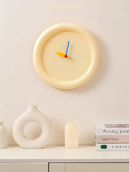 EpeiusHome – Horloge Mur Memphis pour Espaces Élégants