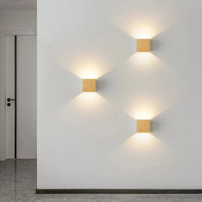 LumiÉclat – Applique Murale LED Élégante et Moderne