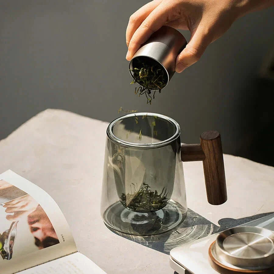 Tasse à thé en verre ultramoderne avec filtre et couvercle