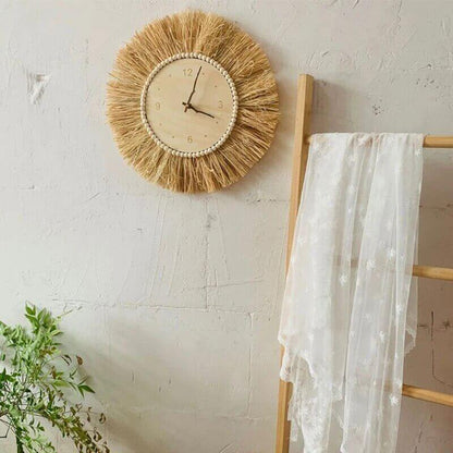 Horloge murale en raffia tissée à la main