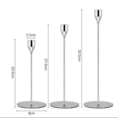 Ensemble de 3 bougeoirs en laiton plaqué or de style européen