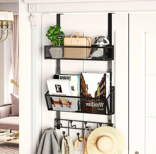 Supports de rangement suspendus à la porte avec crochets et panier