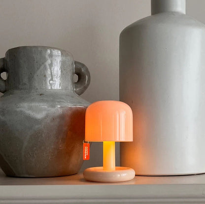 CharmingBoy - Éclairage de table LED élégant pour chaque espace