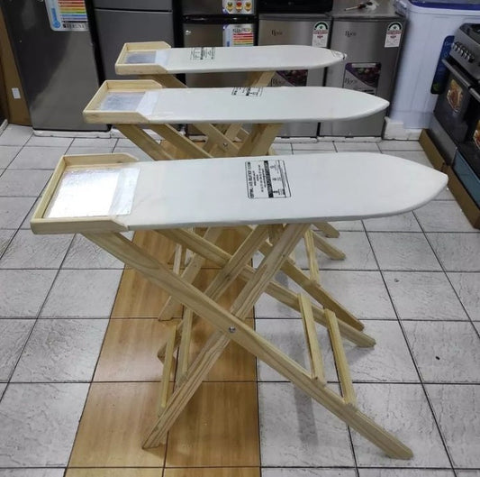 Table à repasser en bois pliable