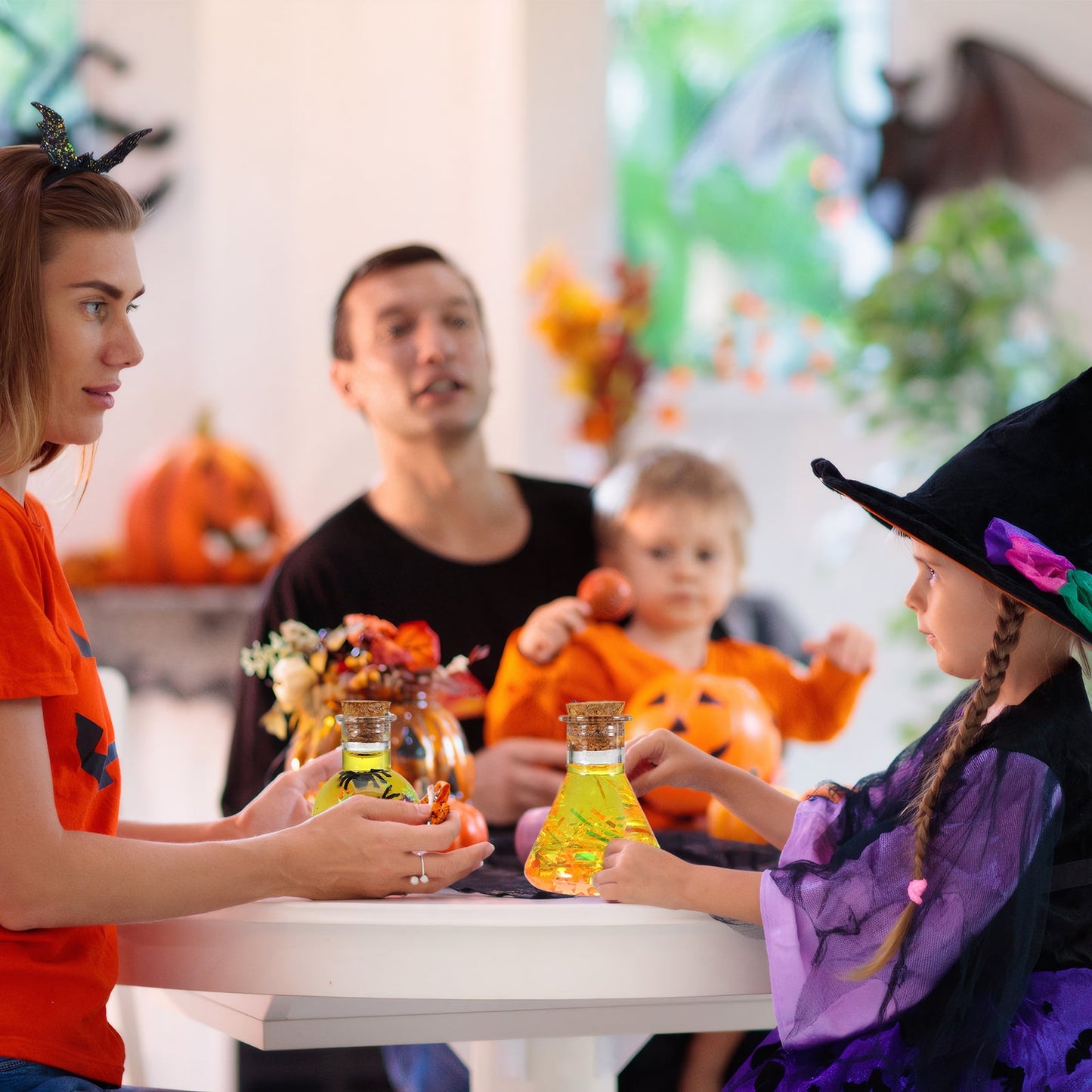 Kit de potions magiques DIY enchanteur pour enfants - 24 bouteilles, livre de sorts et accessoires magiques pour s'amuser à Halloween et Noël