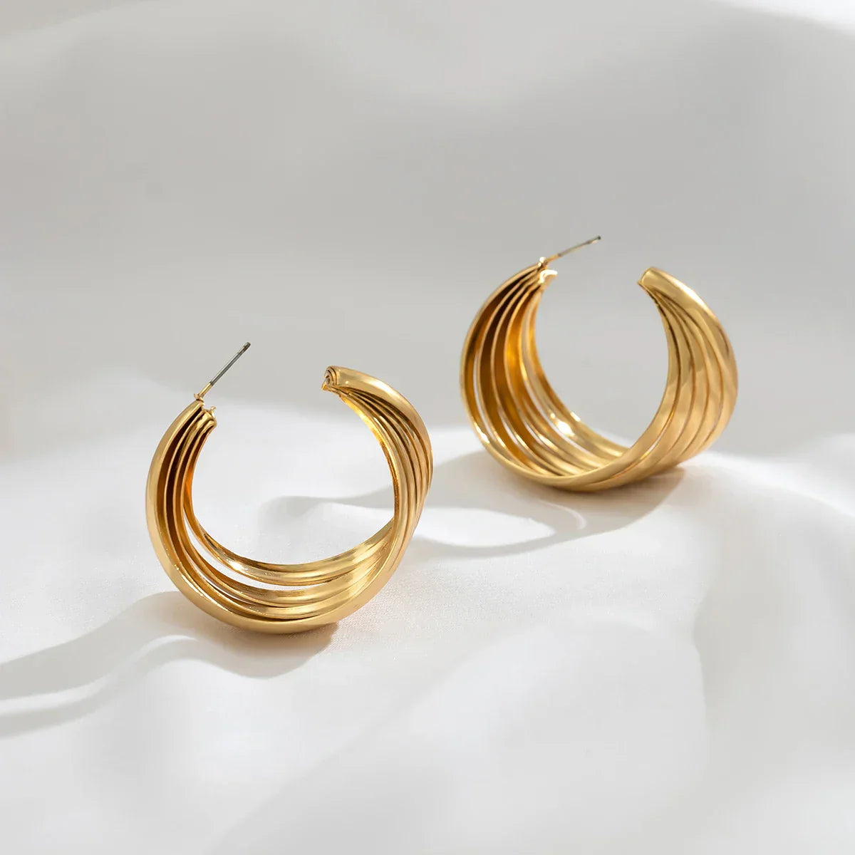 Boucles d'oreilles Élégance Classique - Créole Métallique Élégante
