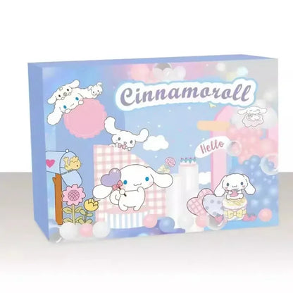 Calendrier de l'Avent de Noël Kawaii Sanrio Hello Kitty Kuromi - 24 porte-clés en figurine aléatoire pour le plaisir des vacances des enfants