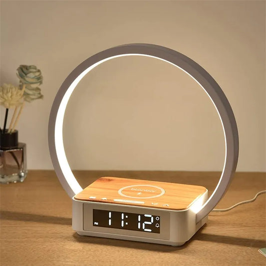 LumiLite - Lampe de Nuit 3-en-1 avec Réveil et Chargeur Sans Fil