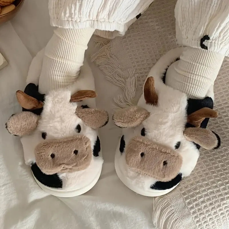 Chaussons Douillets en Peluche - Modèle Vache Amusant