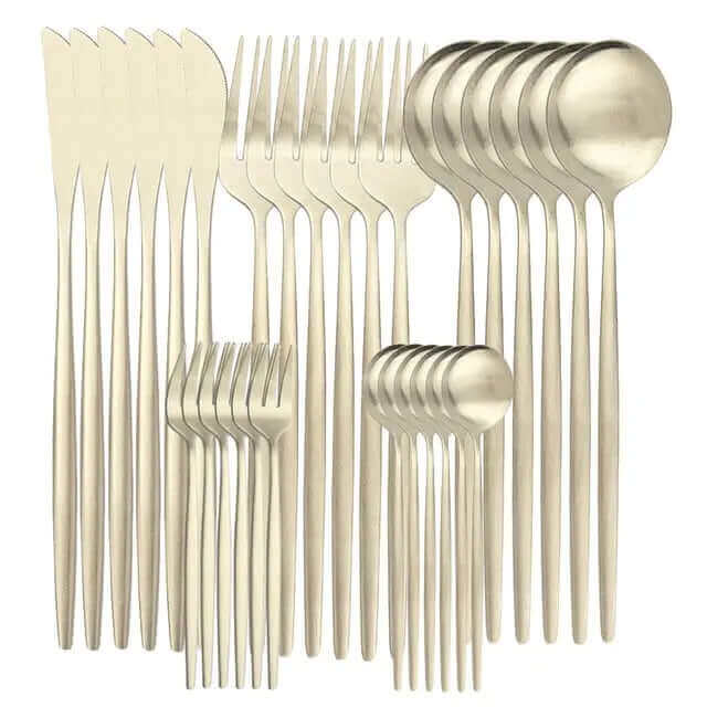 Ensemble de 30 sets de plats