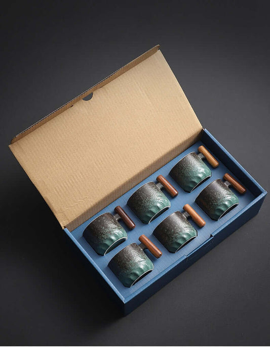 Ensemble de tasses en céramique inspirées du Japon rétro