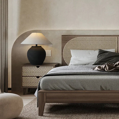 Floroux Élégance | Lampe de table faite à la main au design en poterie pour une atmosphère de vie conviviale