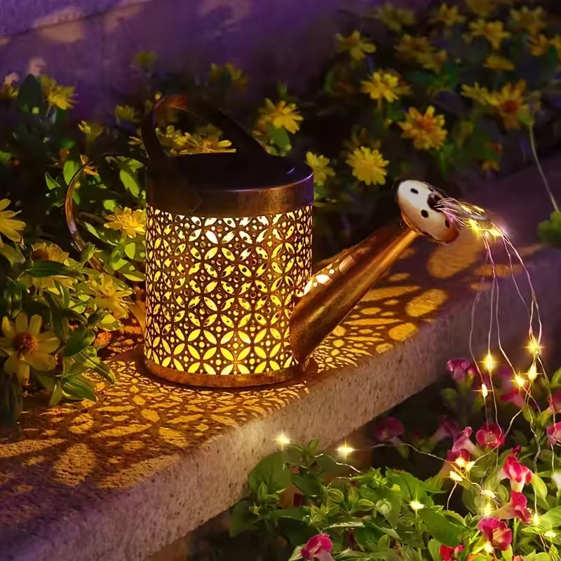 Lumière de cascade solaire | Arrosoir lanterne en métal lumière de jardin
