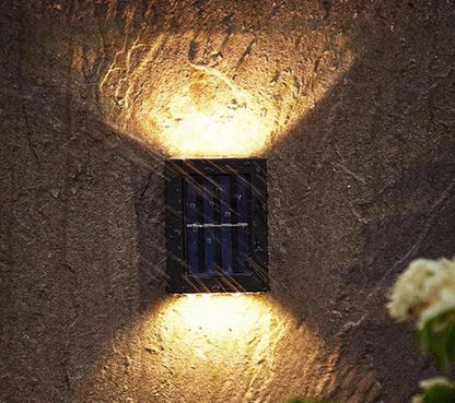 Floroux | Résistante aux intempéries et élégante lampe murale solaire