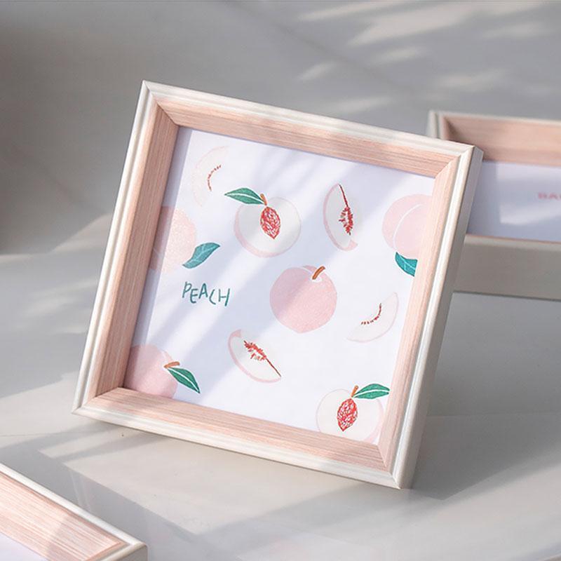 ElegantFrame – Cadre Photo Luxe avec Bord Doré