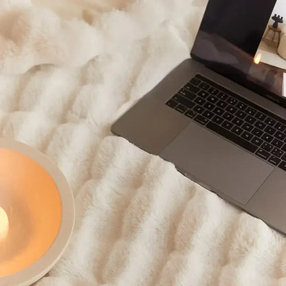 CosyFluff | La chaude couverture en peluche, dont tout le monde parle !