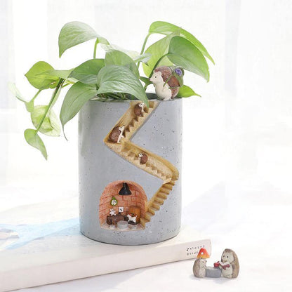 Floroux Animal Flower Pot | Decorative Plant Pot for the Home | Style: Hedgehog or Rabbit