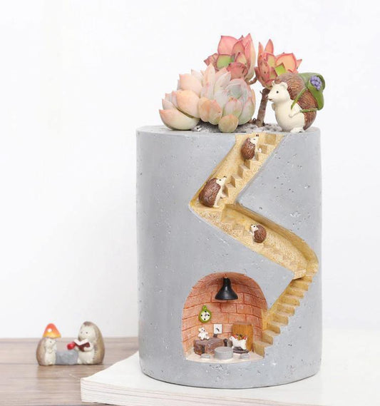Floroux Animal Flower Pot | Decorative Plant Pot for the Home | Style: Hedgehog or Rabbit