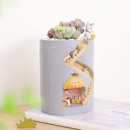 Floroux Animal Flower Pot | Decorative Plant Pot for the Home | Style: Hedgehog or Rabbit