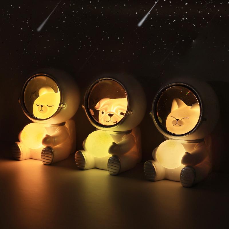 Lampe pour animaux de compagnie astronaute
