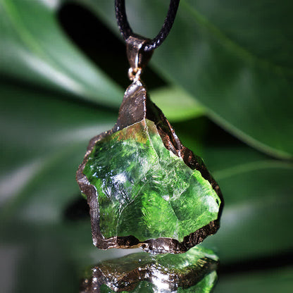 Collier Élegant en Moldavite Naturelle - Lyra