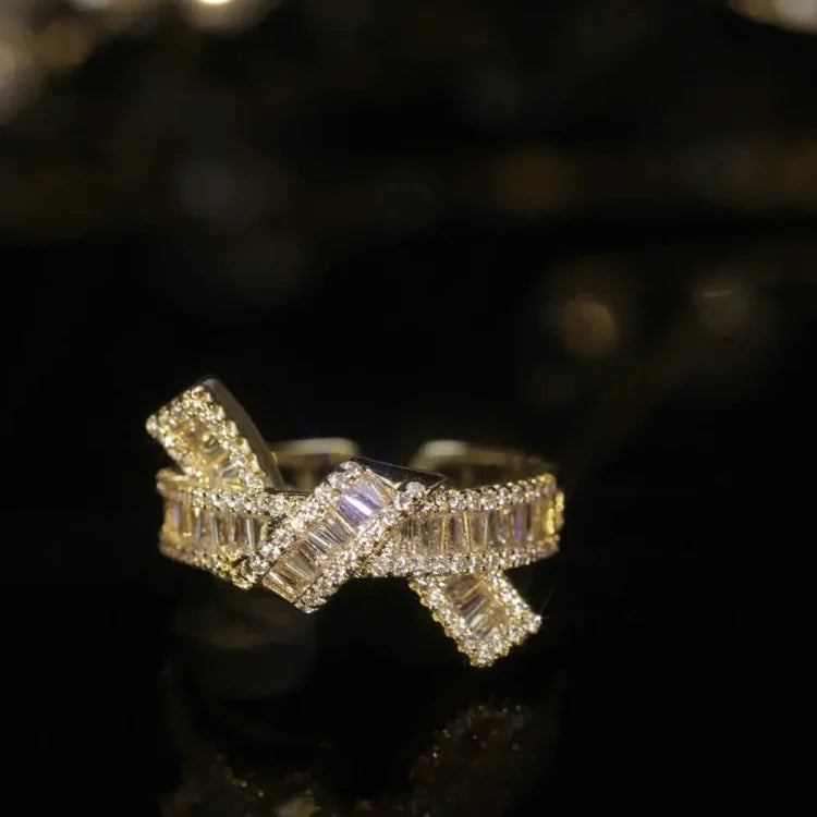 Bague à nœud en diamant ajustable élégante - Collection Serena