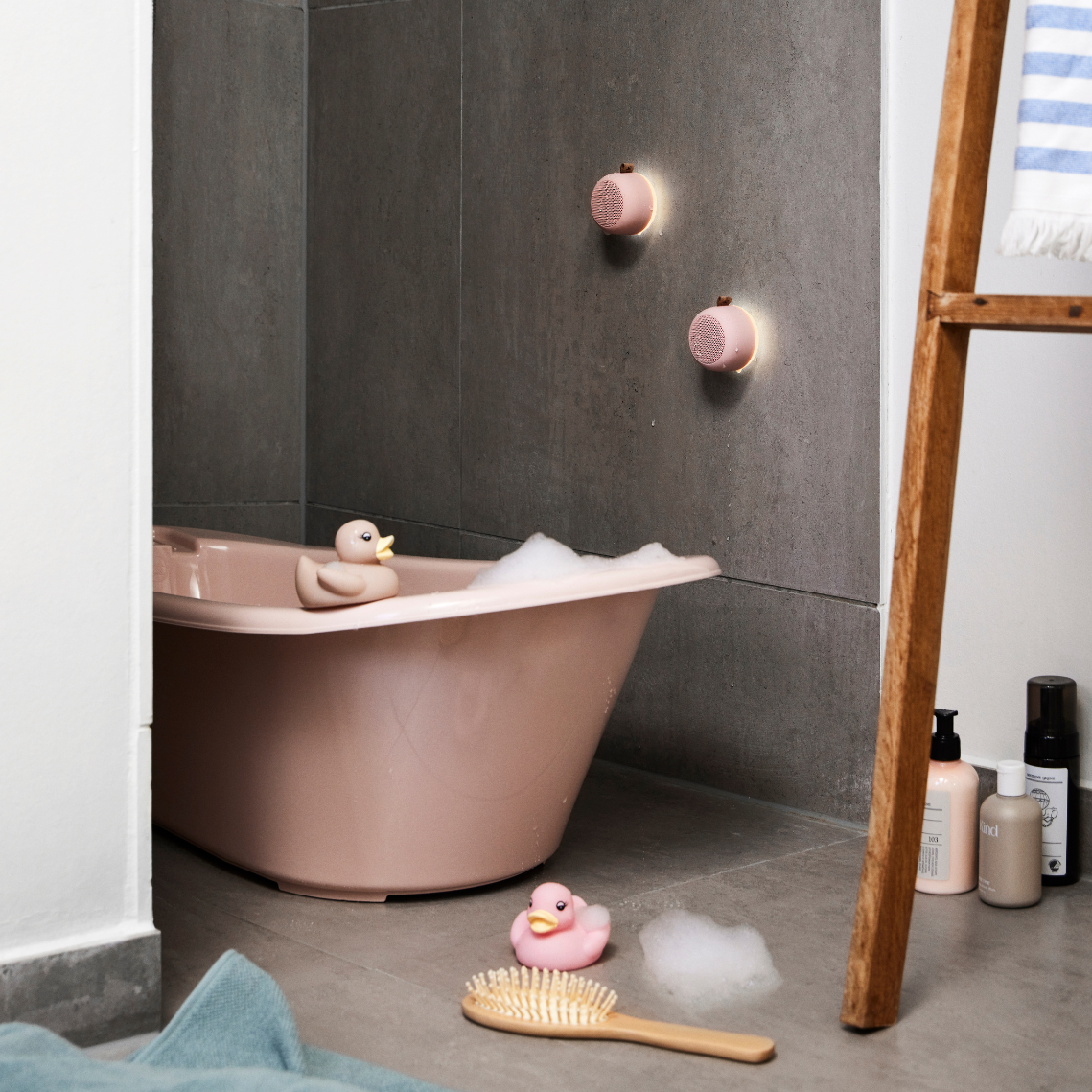 AquaBeats – Lampe de salle de bain Bluetooth étanche