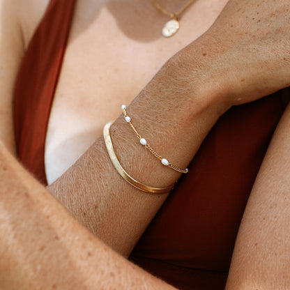 Bracelet Élégante Amara avec des Perles de Eau Douce Éblouissantes