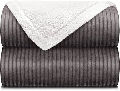 Couverture jetée, super douce peluche chaude rayée pour canapé lit