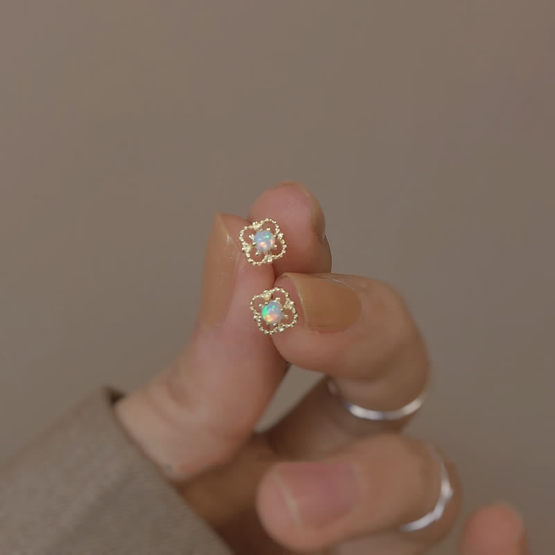 Boucles d'oreilles vintage charmantes avec opale - Collection Seraphina