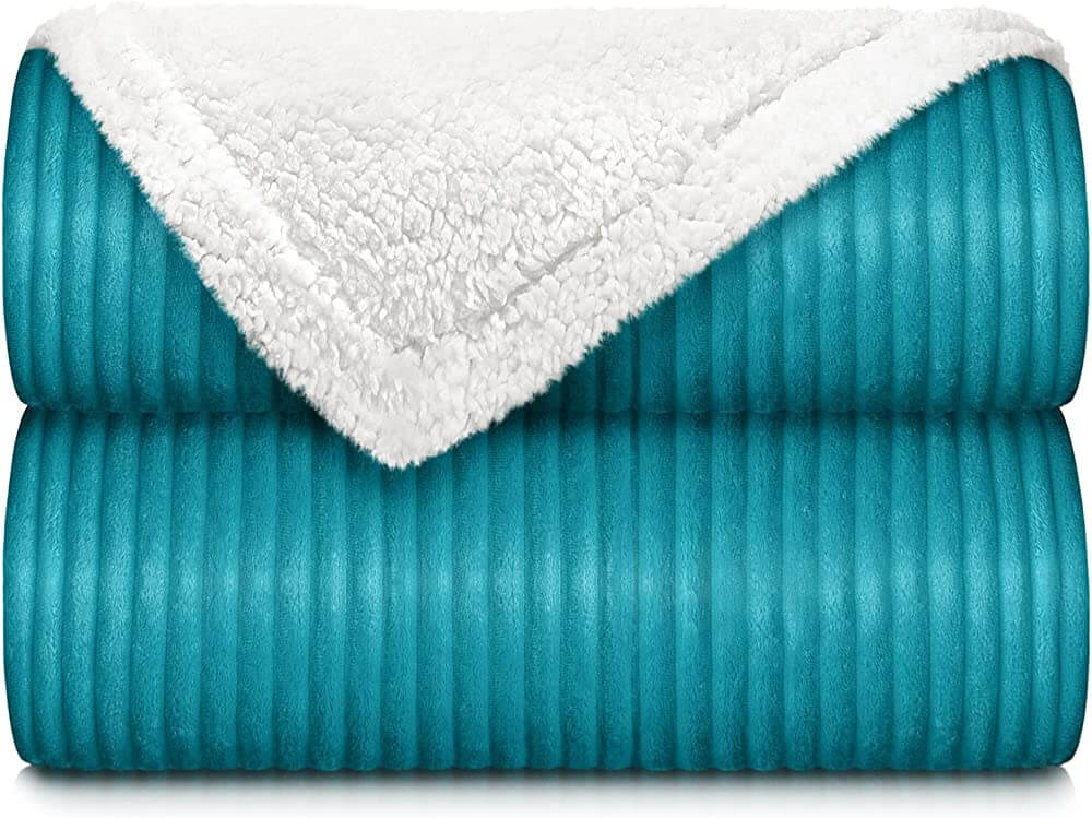 Couverture jetée, super douce peluche chaude rayée pour canapé lit