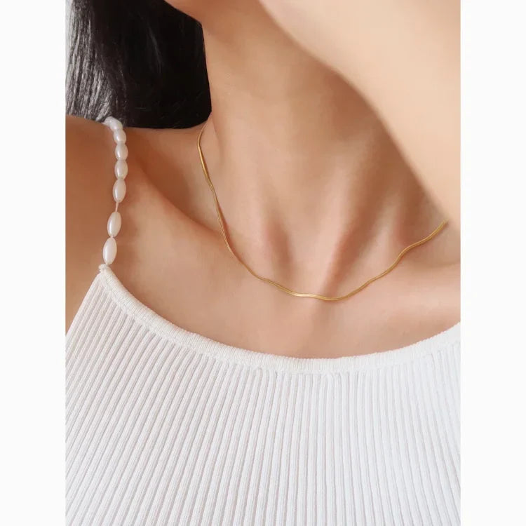 Collier serpent élégant et mince - Isis