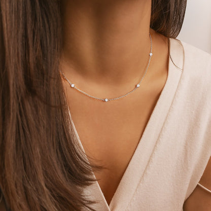 Collier Élégant Elara Zirconium pour un Look Raffiné