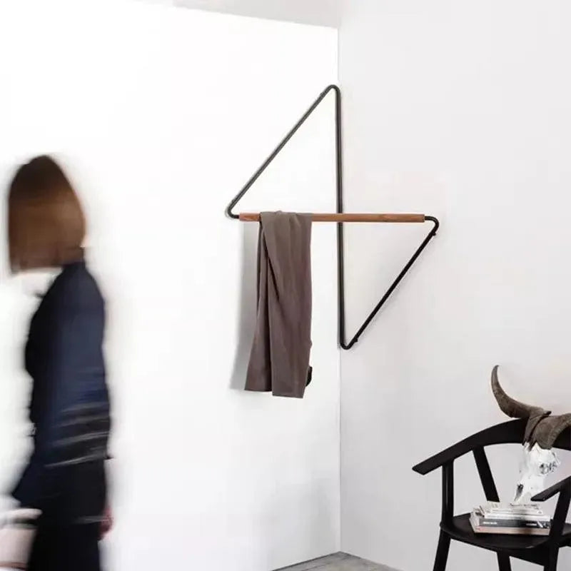 Crochet mural en bois et métal carré │ Porte-manteau au design minimaliste