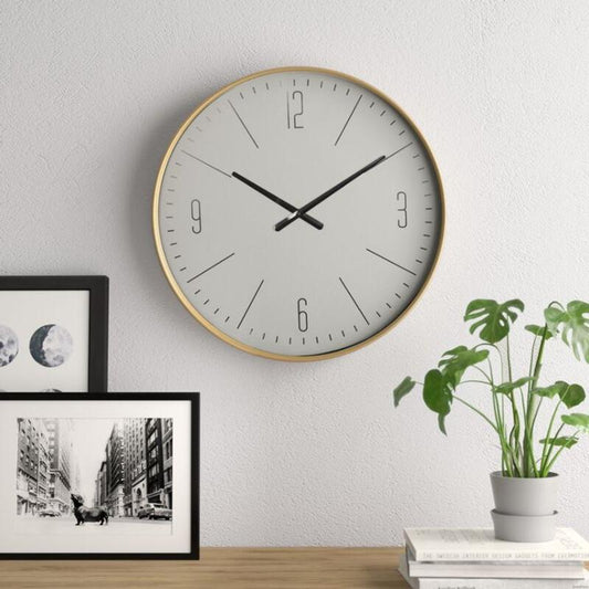 Horloge murale minimaliste Floroux en or pour espaces de vie modernes
