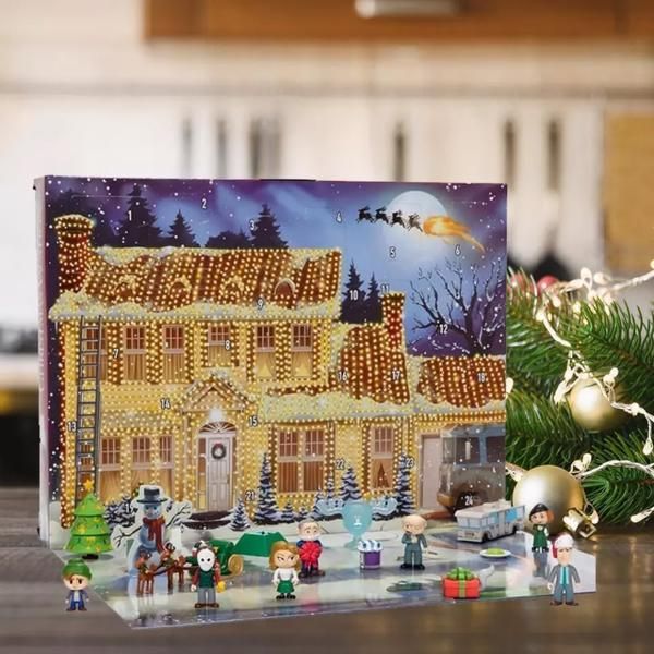 Calendrier de l'Avent Noël de National Lampoon – 24 Collectibles Surprise Présentant Clark Griswold, Compte à Rebours des Fêtes 2024