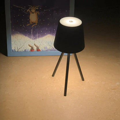 ÉléganceLum – Lampe de table moderne et raffinée