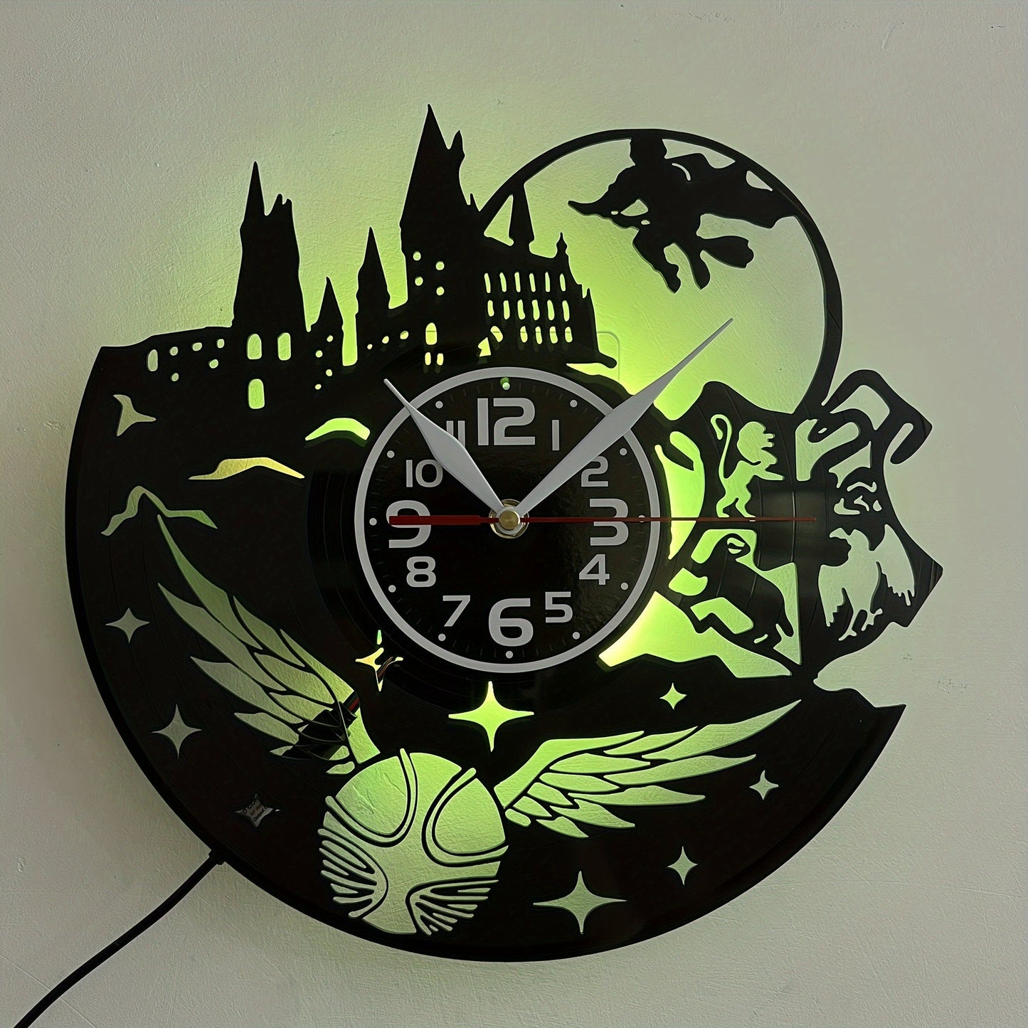 Horloge murale en vinyle LED Floroux - Parfait pour décoration de salon, chambre, cuisine et bureau | Idéal comme cadeau pour un anniversaire, la fête des mères et Halloween