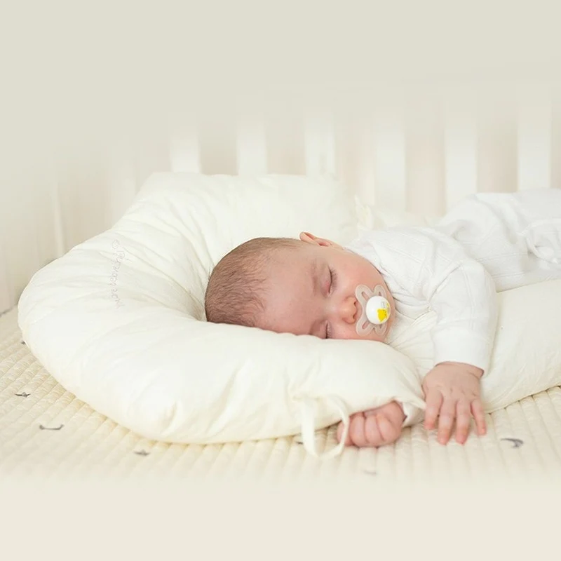 DreamNest – Coussin de sommeil hypoallergénique pour bébé pour le confort