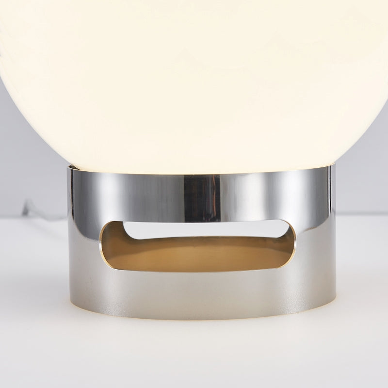 Floroux Glow – Élégante lampe de table Bauhaus française avec un éclairage opale doux