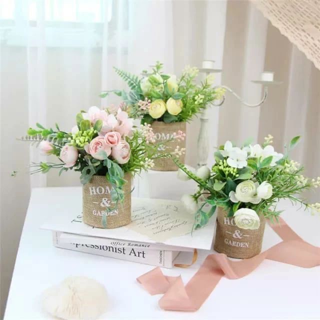 Fleurs d'hortensia avec vase