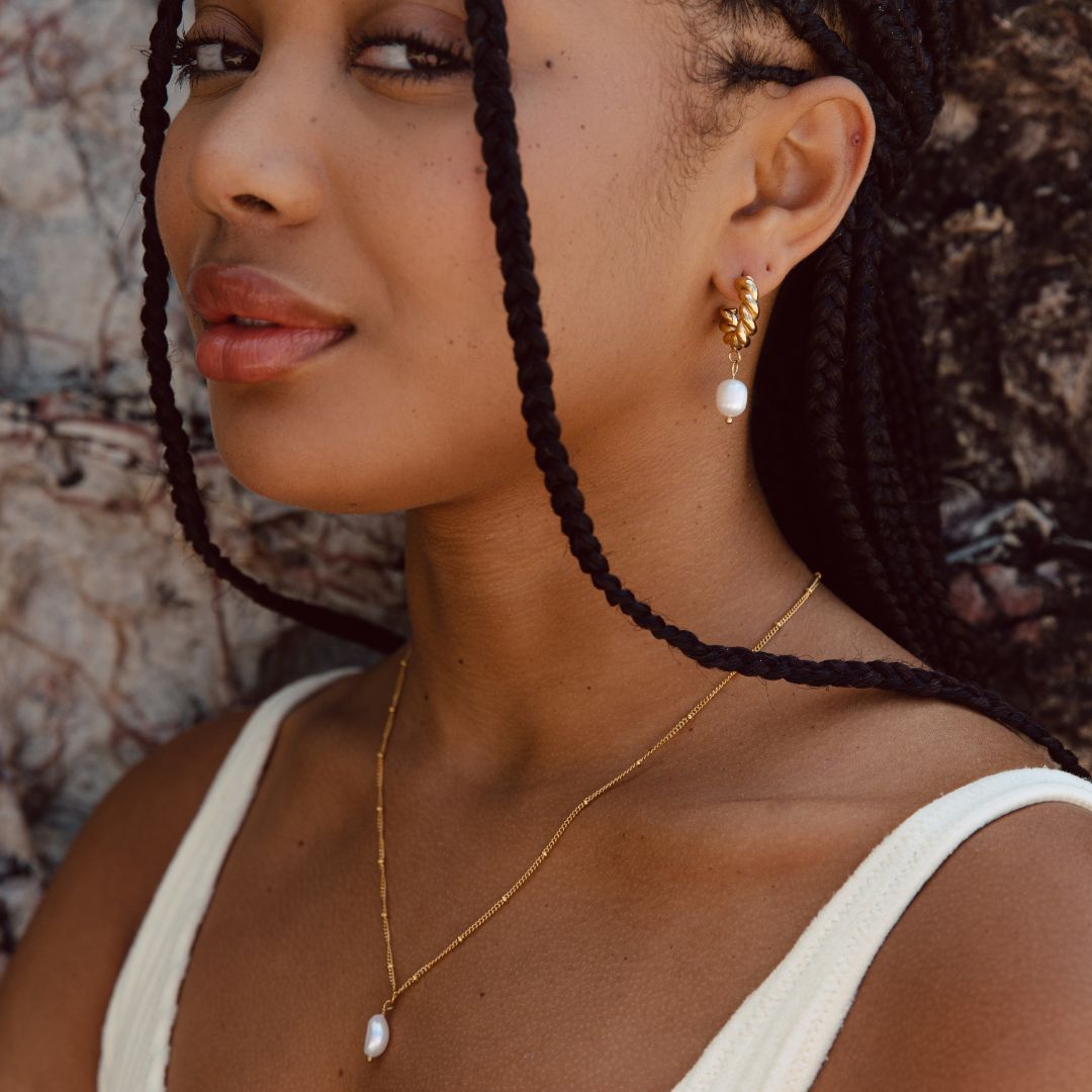 Collier Pendentif Élégant en Perles Baroques - Anisa