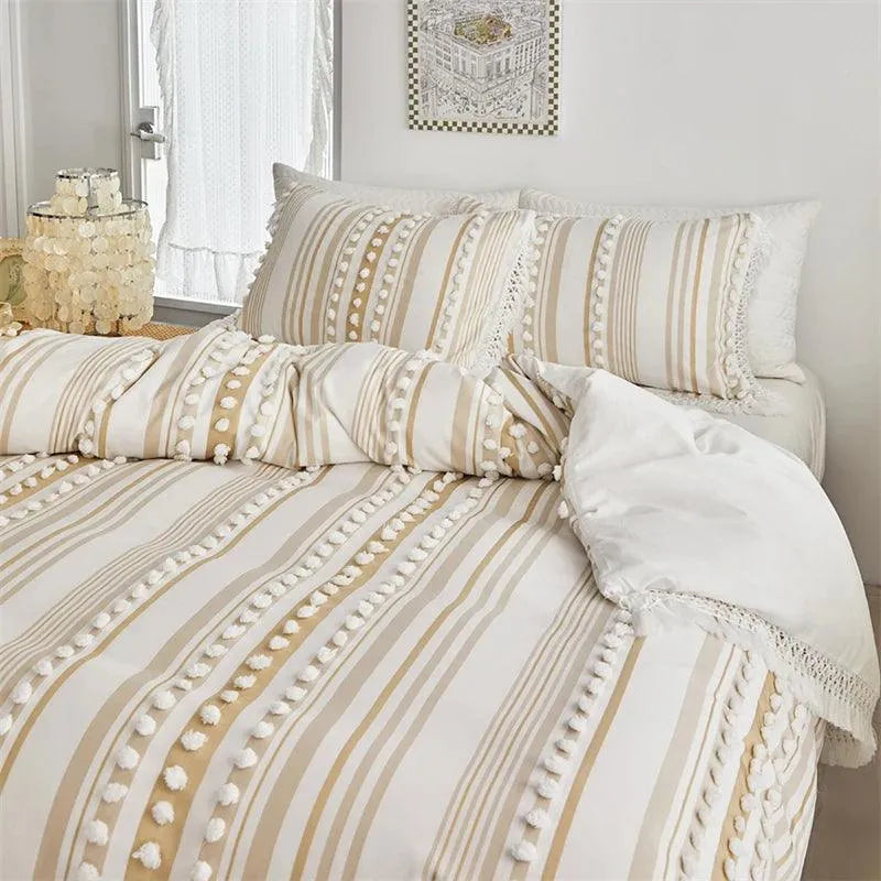 Ensemble de lit en fourrure coupée rayé de haute qualité │ Couette moderne Boho avec housse de couette et taie d'oreiller à pompons