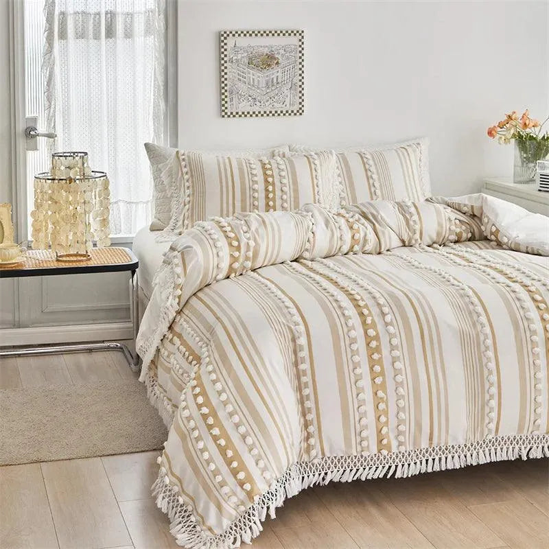 Ensemble de lit en fourrure coupée rayé de haute qualité │ Couette moderne Boho avec housse de couette et taie d'oreiller à pompons