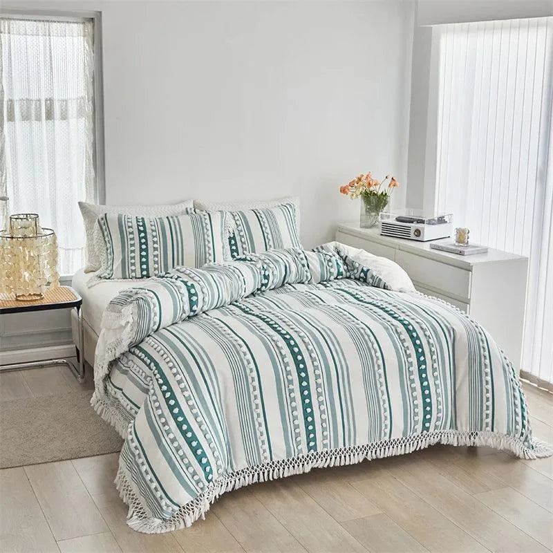 Ensemble de lit en fourrure coupée rayé de haute qualité │ Couette moderne Boho avec housse de couette et taie d'oreiller à pompons