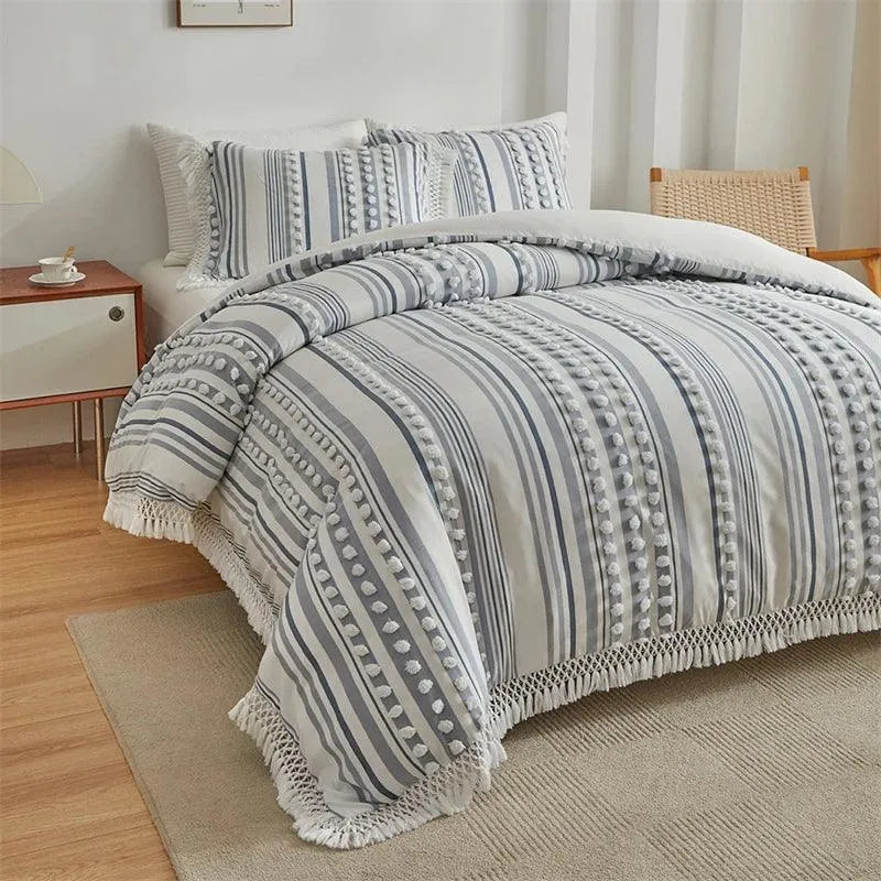 Ensemble de lit en fourrure coupée rayé de haute qualité │ Couette moderne Boho avec housse de couette et taie d'oreiller à pompons