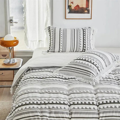 Ensemble de lit en fourrure coupée rayé de haute qualité │ Couette moderne Boho avec housse de couette et taie d'oreiller à pompons